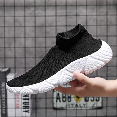 Super Light Slip-on Running Sneakers for Men Outdoor Breathable Tenis Masculino Soft Comfort Jogging Shoes Fashion Large Size