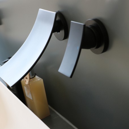 Black Brass Waterfall Hot and Cold Mixed Type Wag Single Handle Double Hole Wall mounted Kitchen Bathroom Mixer Washbasin Faucet