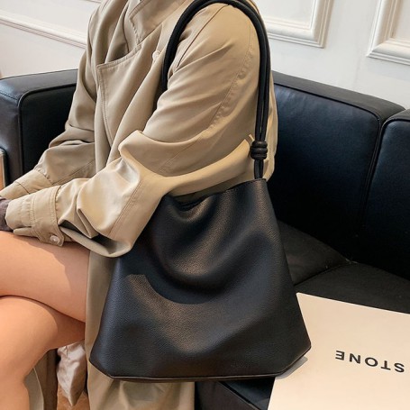 Ladies Large-capacity Shoulder Bag Soft Leather Wild Ladies Bucket Bag