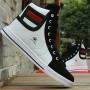 2021 Skateboarding Shoes Men Fashion Trendy Breathable Sports Shoes Man Casual Sneakers Male Vulcanized Shoes Walking