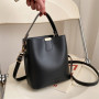 Trendy Fashion Ladies Messenger Bag Popular Portable Bucket Bag Brand Designer Popular Shoulder Bag Women All-Match