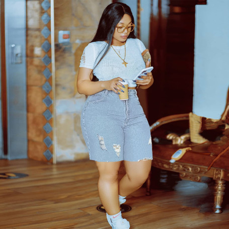 Plus Size Women Ripped Zipper Jean Fashion Stretchy Denim Shorts Oversized Outfits