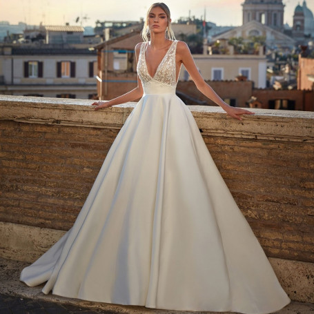 Simple Satin A-Line Wedding Dresses for Bride Sweep Train Deep V Neck Spaghetti Strap Bride Dress Sexy Backless فستان سهرة