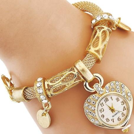 Hot Sale Casual Dress Watches Women Love Fashion Quartz Watch Ladies Bracelet Watch Heart Wristwatch Lady Clock Relogio Feminino