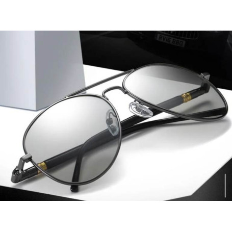 Photochromic Polarized Sunglasses UV400 Pilot Style Color-changing Lens Men Anti-glare Driving Eyeglasses