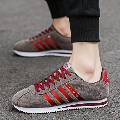 Men's Sneakers New Lightweight Vulcanized Shoes Anti-skid Breathable Sports Shoes