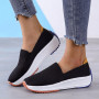 Large Size Foreign Trade Network Shoes Loafer Shoes New Flying Knitting Shoes Female Version Set Foot Shallow Mouth