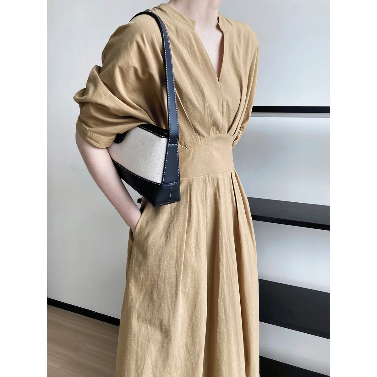 French Vintage Cotton and Hemp V-Neck Wrapped Waist Covering Crotch Slim Dress Lightweight Medium Length Elegant Dress for Women