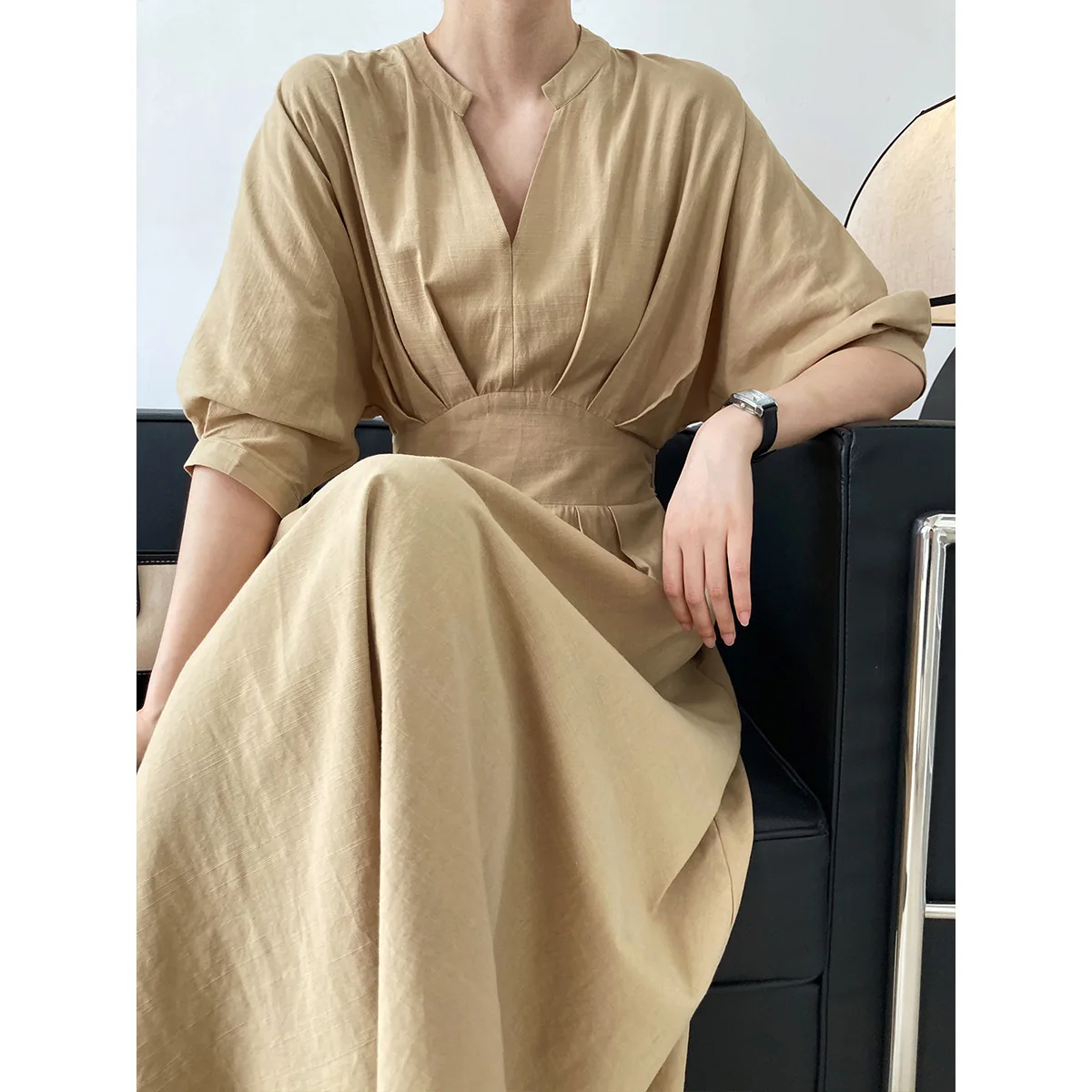 French Vintage Cotton and Hemp V-Neck Wrapped Waist Covering Crotch Slim Dress Lightweight Medium Length Elegant Dress for Women