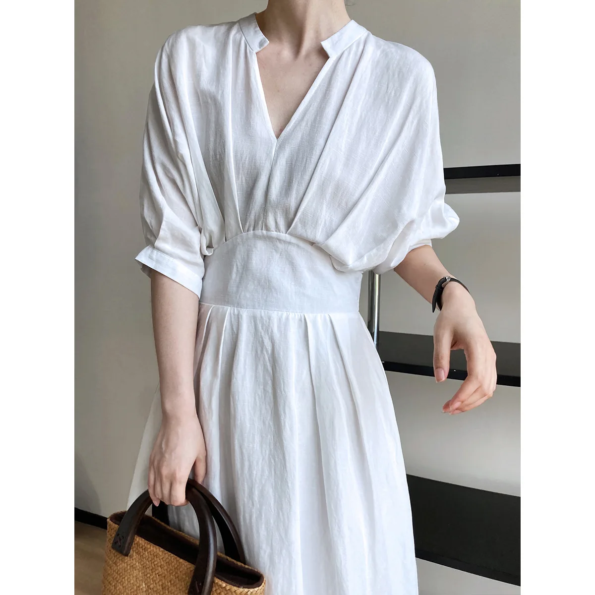 French Vintage Cotton and Hemp V-Neck Wrapped Waist Covering Crotch Slim Dress Lightweight Medium Length Elegant Dress for Women