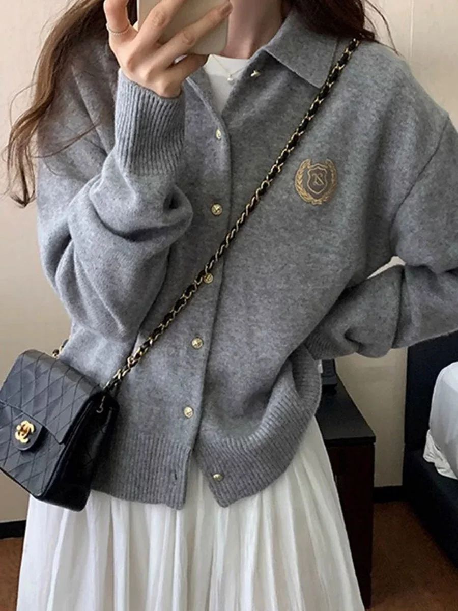 Women's embroidery high-end lapel sweater knitted cashmere sweater Women's lapel cardigan long sleeved new cashmere sweater