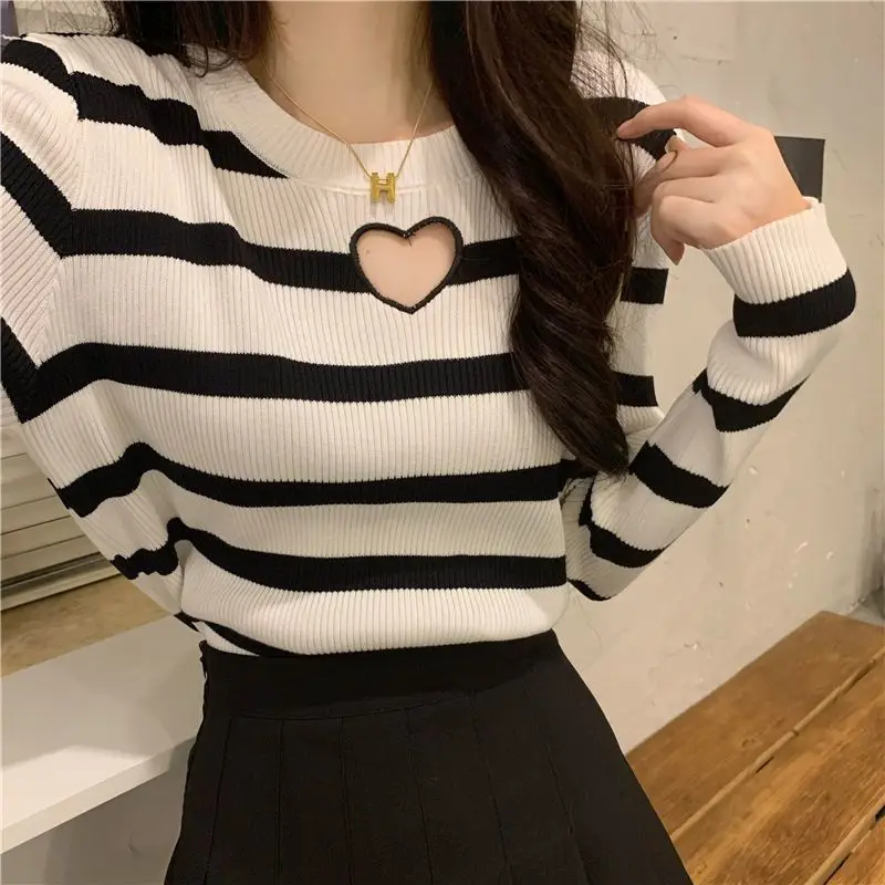 Autumn New Love Hollow Out Striped Sweaters Long Sleeve O-Neck Slim Knitting Pullovers Tops Sweet Korean Fashion Women Clothing