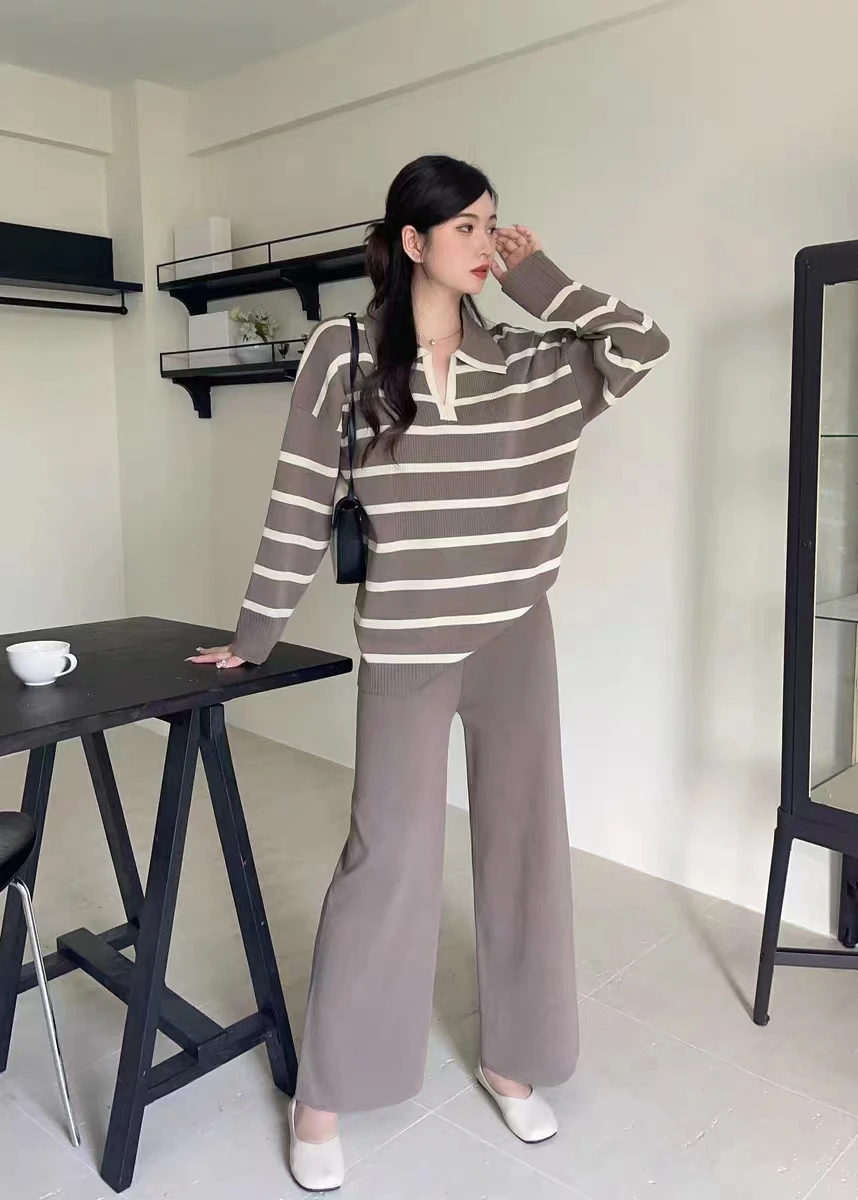 Women contrasting color striped V-neck niche design knitted top high waist wide leg pants two-piece set