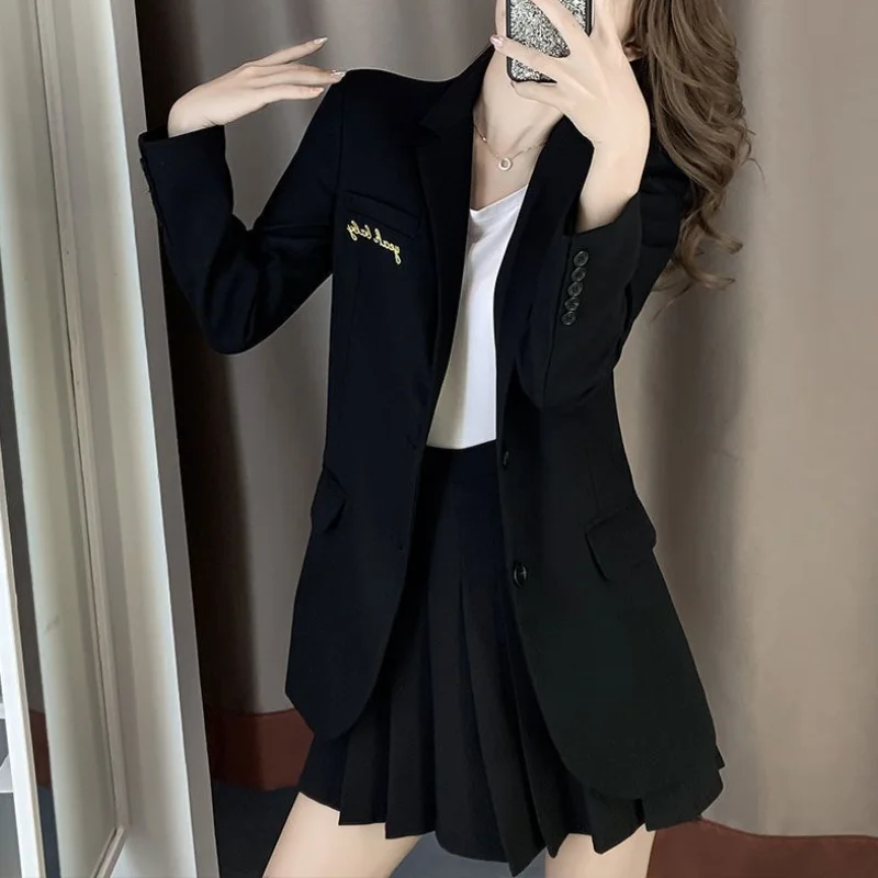 Women Autumn Winter  Small Suit Coat Fashion Elegant Casual Button Pocket Splicing Versatile Look Thinner Long Sleeved Jacket