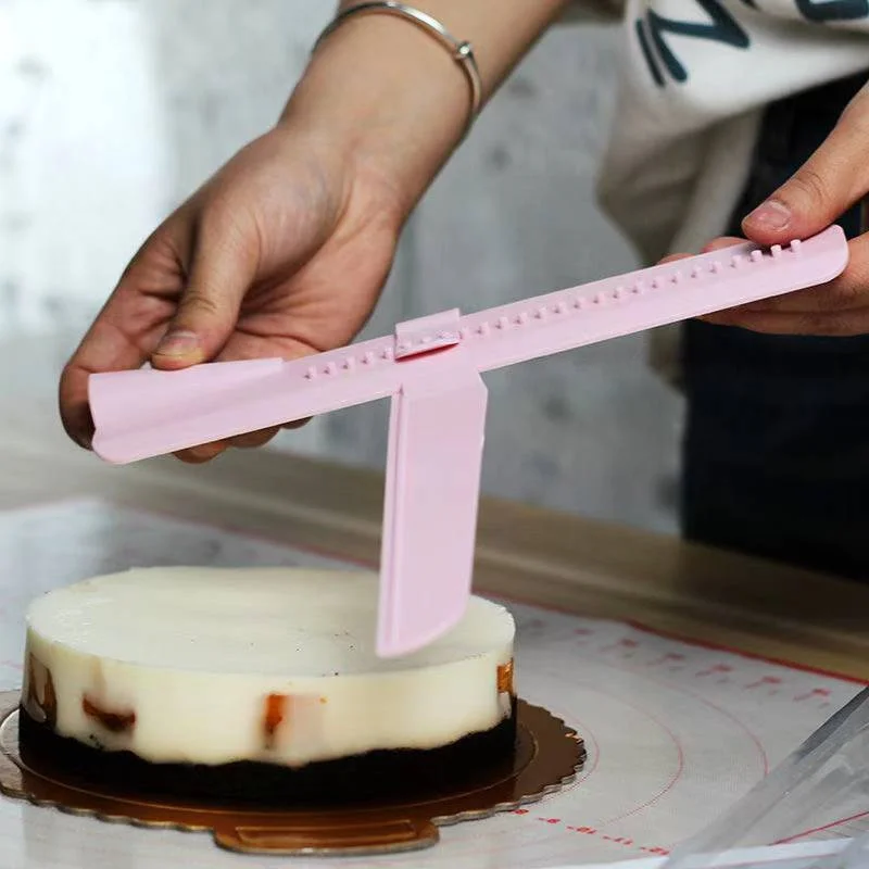 1Pc Adjustable Cake Scraper Fondant Spatulas Cream Cake Edge Smoother Cake Decorating Tools DIY Bakeware Kitchen Accessories