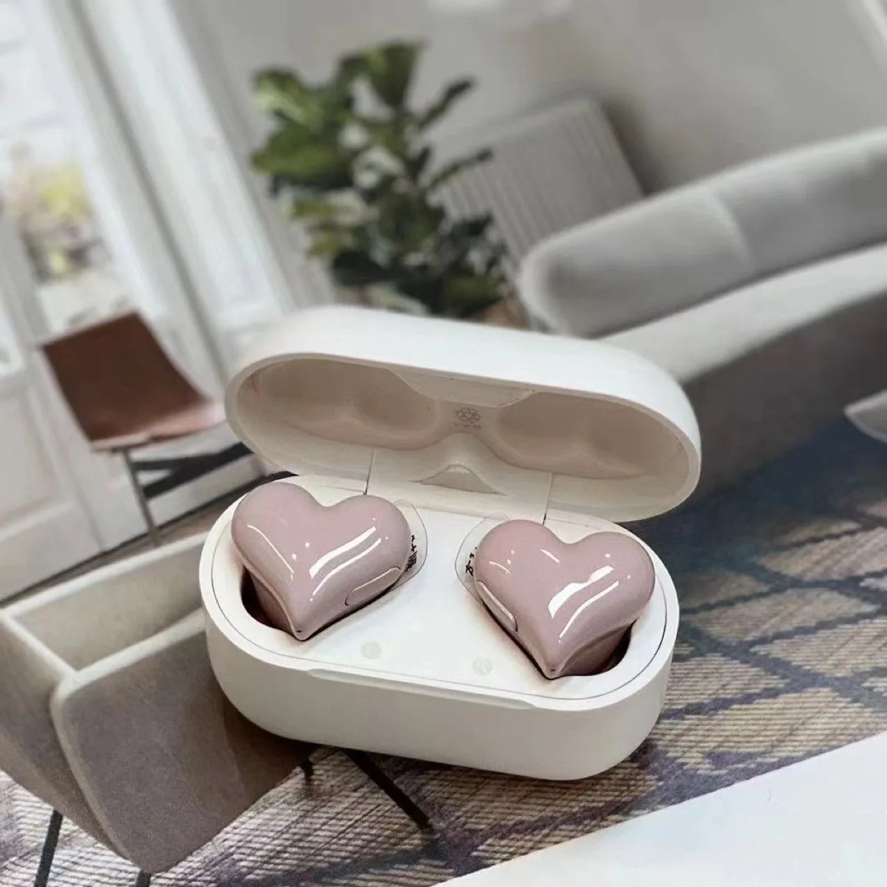 Heartbuds Wireless Earphones TWS Earbuds Bluetooth Headset Heart Buds Women Fashion Pink Gaming Student Headphones Girl Gift