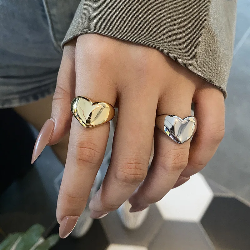 XIYANIKE Silver Color  Trend Creative New Love Heart Shaped Gold Ring Light Luxury Metallic Texture Girls Jewelry Couple