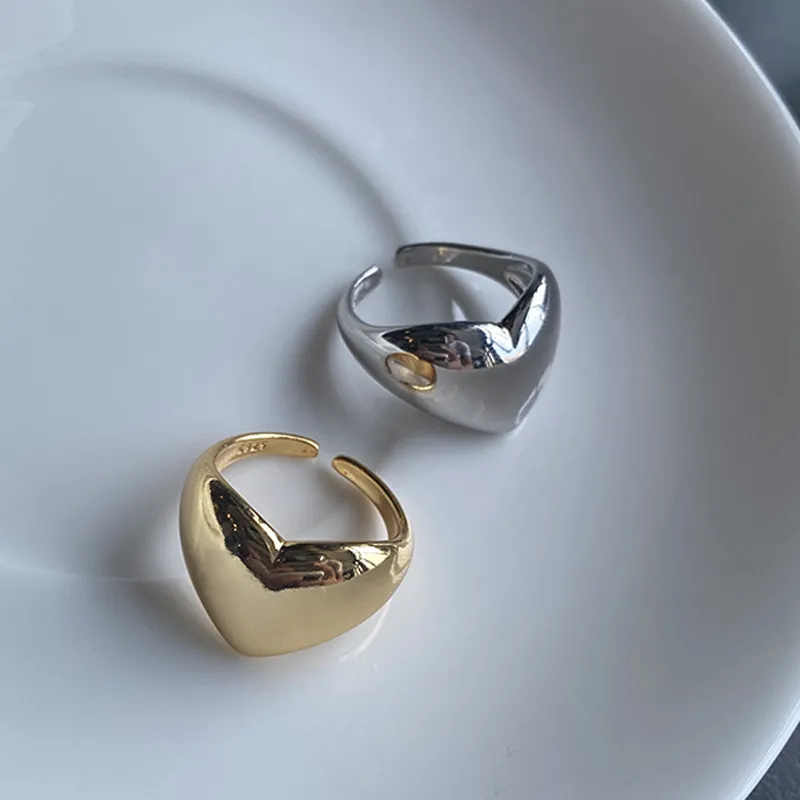 XIYANIKE Silver Color  Trend Creative New Love Heart Shaped Gold Ring Light Luxury Metallic Texture Girls Jewelry Couple
