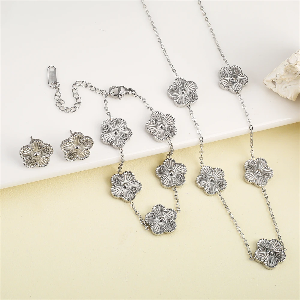 Metal Plum Blossom New plant Five-Leaf Flower Creative Bracelet Necklace Earrings Set Women's Luxury Stainless Steel Clover Jewe