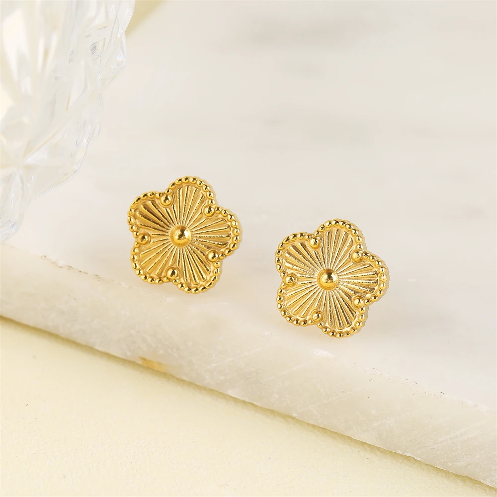 Metal Plum Blossom New plant Five-Leaf Flower Creative Bracelet Necklace Earrings Set Women's Luxury Stainless Steel Clover Jewe