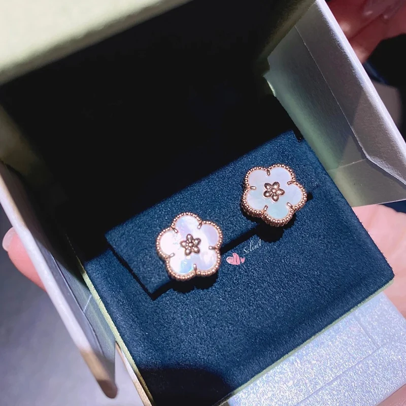 Hot Sale Summer Holiday Sweet Flower Blossom Earrings Pop Luxury Brand Jewelry Ladies Good Quality Ear Beat Banquet Party Gift