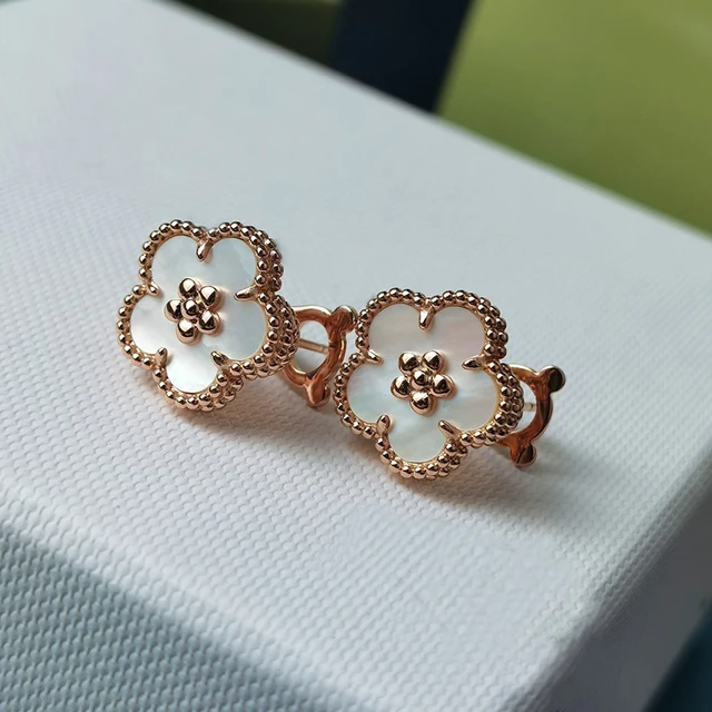 Hot Sale Summer Holiday Sweet Flower Blossom Earrings Pop Luxury Brand Jewelry Ladies Good Quality Ear Beat Banquet Party Gift