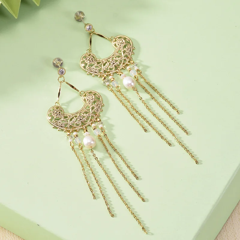 Exquisite Jewelry Women's Charm Zircon Silver Needle Not Allergic Classic Retro French Texture Long Tassel Inlaid Pearl Earrings