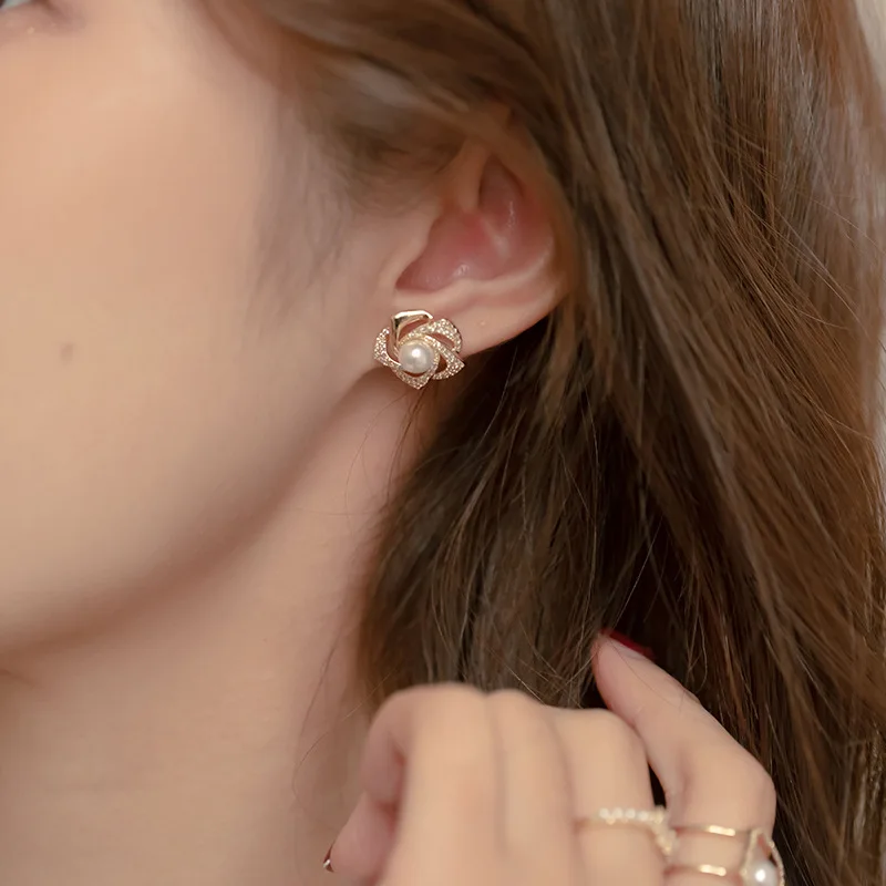 Korean Exquisite Pearl Flower Stud Earrings For Women Full Rhinestone Flower Earrings Girls Wedding Party Fashion Jewelry Gifts