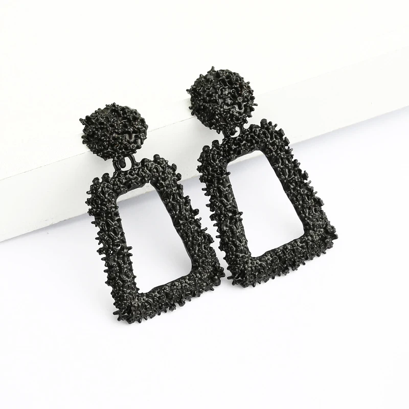 New Hollow Geometric Trapezoid Drop Earrings for Women Personality Punk Carved Metal Brincos Jewelry Hyperbole Trendy Xmas GiftP