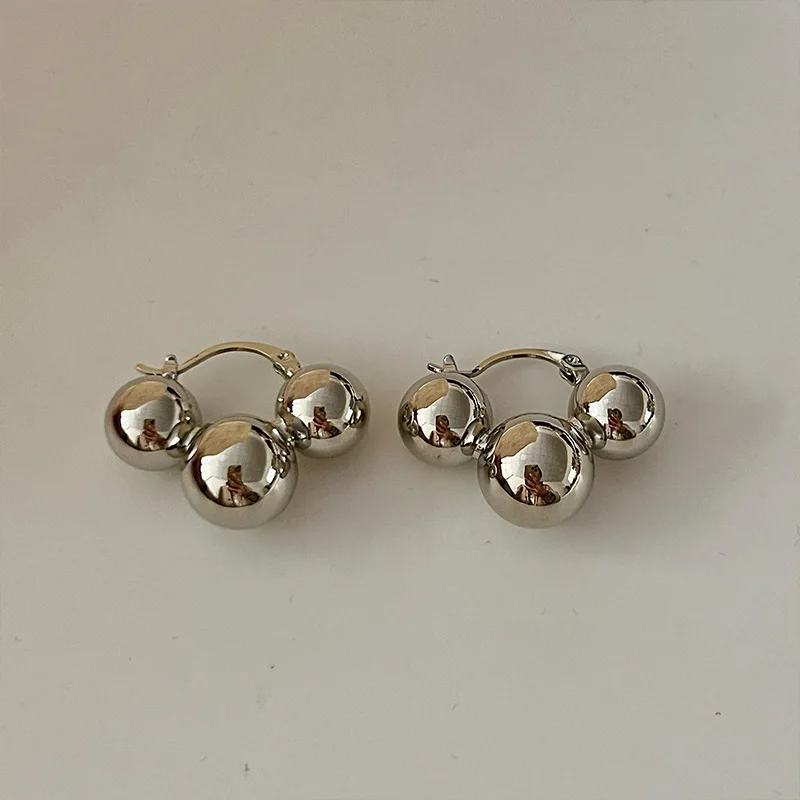 Metal Ball Earrings European And American Style Personalized Fashion Stud Earrings Ladies Girls Travel Wedding Accessories 2024