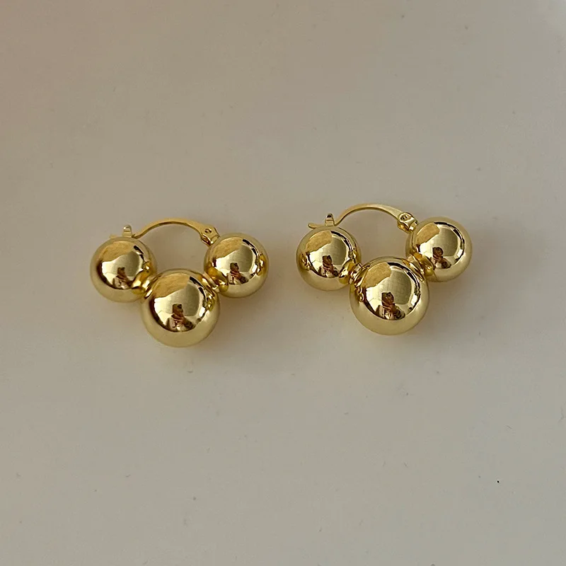 Metal Ball Earrings European And American Style Personalized Fashion Stud Earrings Ladies Girls Travel Wedding Accessories 2024