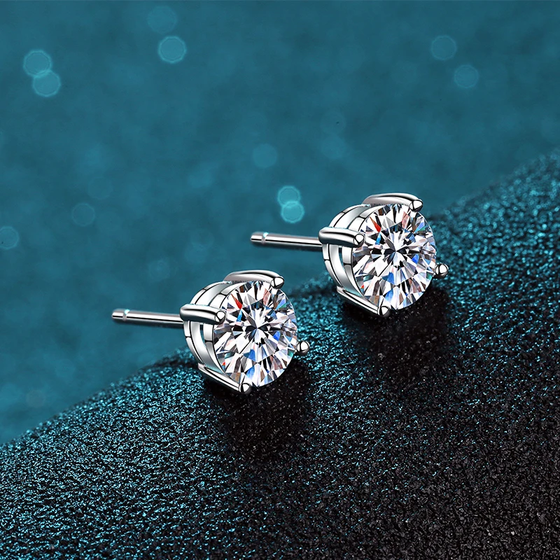 D-E Extreme White 0.2-2Ct Diamond Earrings for Women's 925 Pure Silver Electroplated Platinum Classic Four Claw Earrings