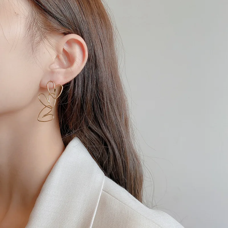 Vintage Asymmetry Heart Statement Earrings for Women Fashion Gold Color Geometric Enamel Matel Earrings Trend Party Jewelry Gift