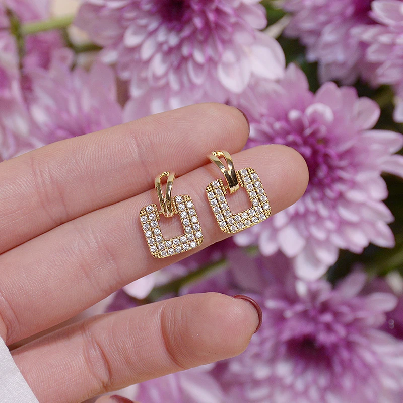 Gold Color Rhinestone Square Round Earrings for Women Luxury Exquisite Stud Earrings Girl Wedding Engagement Party Jewelry