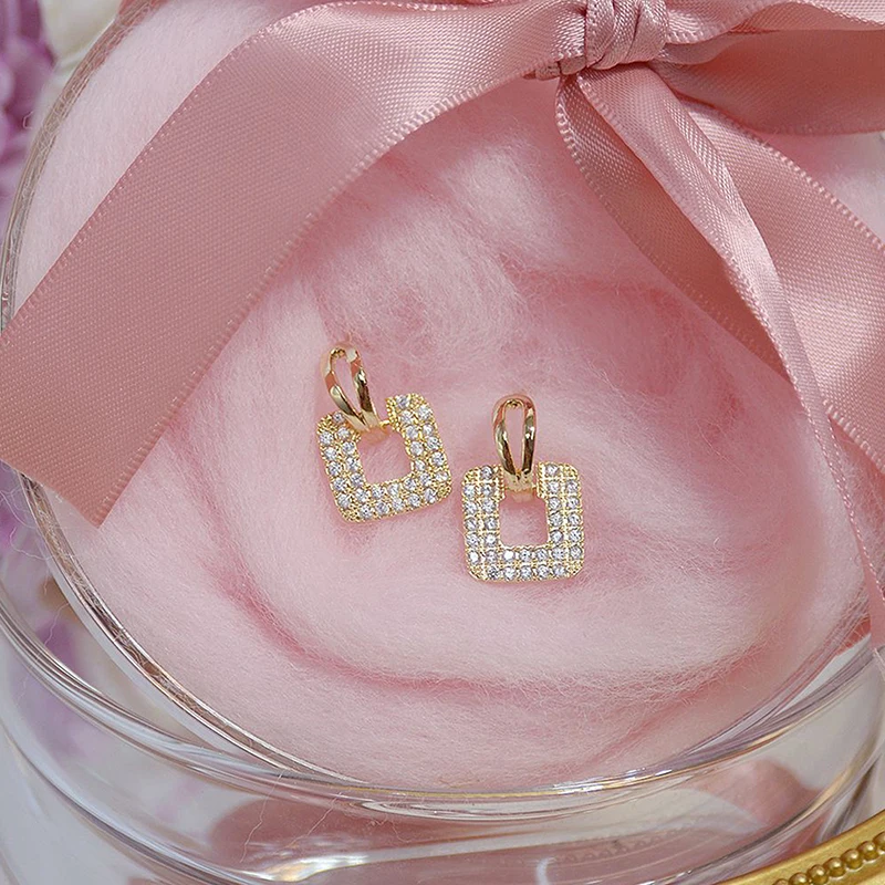 Gold Color Rhinestone Square Round Earrings for Women Luxury Exquisite Stud Earrings Girl Wedding Engagement Party Jewelry