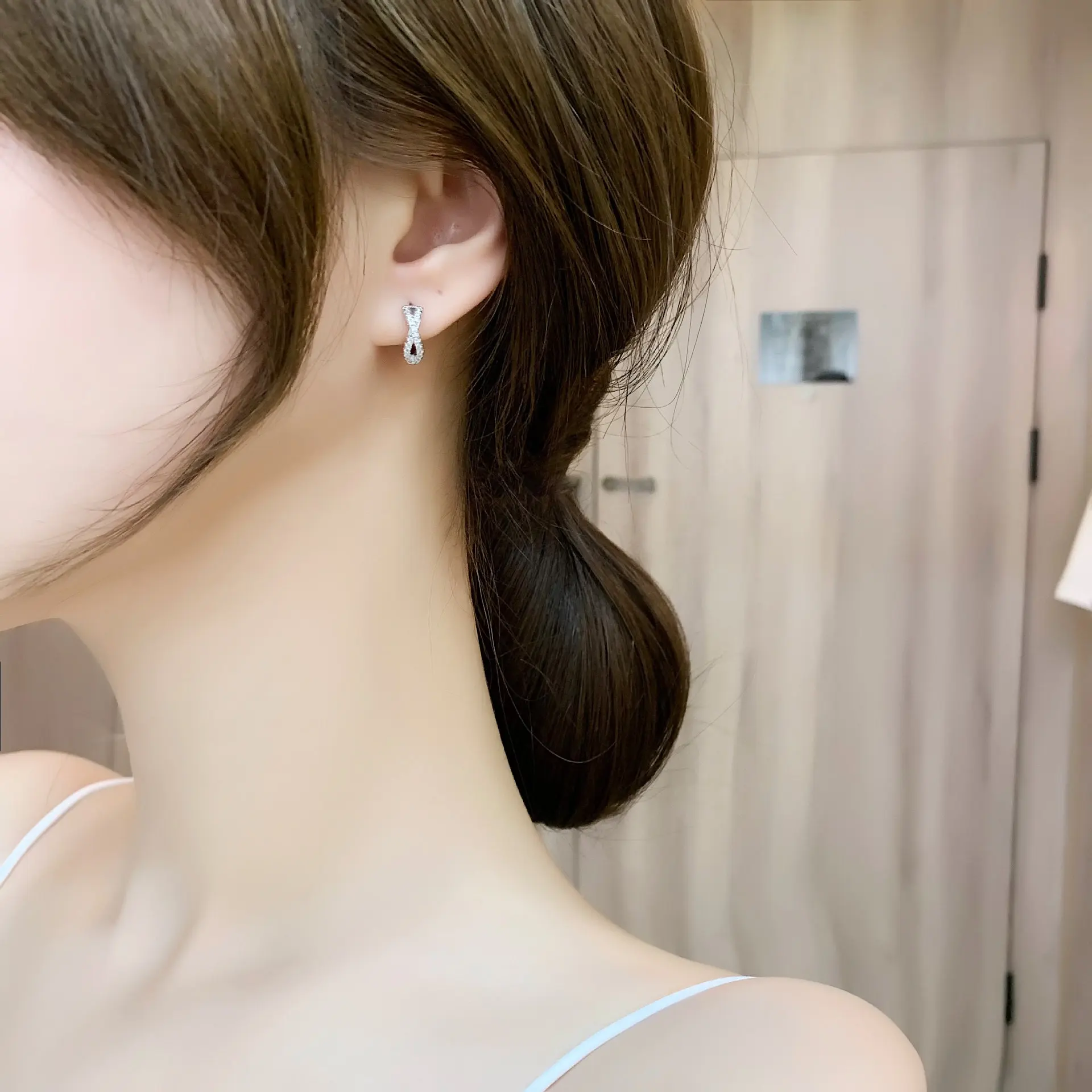 LByzHan 100% Real 925 Sterling Silver Dainty Small Zircon Inlaid Round Circle Hoop Earrings for Women Silver Earrrings Jewelry