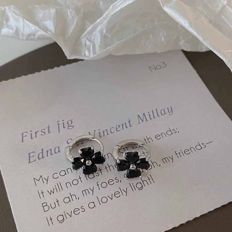 New Arrival Stud Earrings Fashion Plant Metal Women Trendy Korean Elegant Black Four-leaf Flower Light Luxury Elegant Jewelry