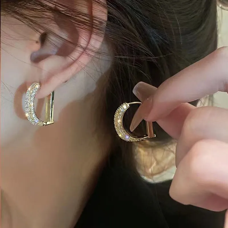 Luxury Rhinestone Gold Color Letter D Hoop Earrings For Women 2022 New Trendy High Quality Geometric Earrings Jewelry Party Gift