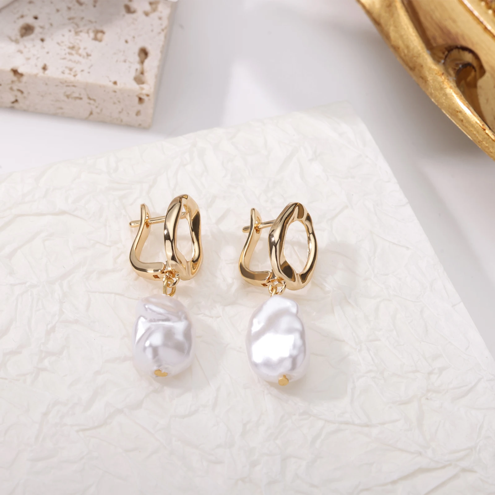 Circle Earrings For Women Vintage Punk Baroque Pearl Earrings Stainless Steel Ear Clip Women Jewelry Imitation Pearl Gift MujerP