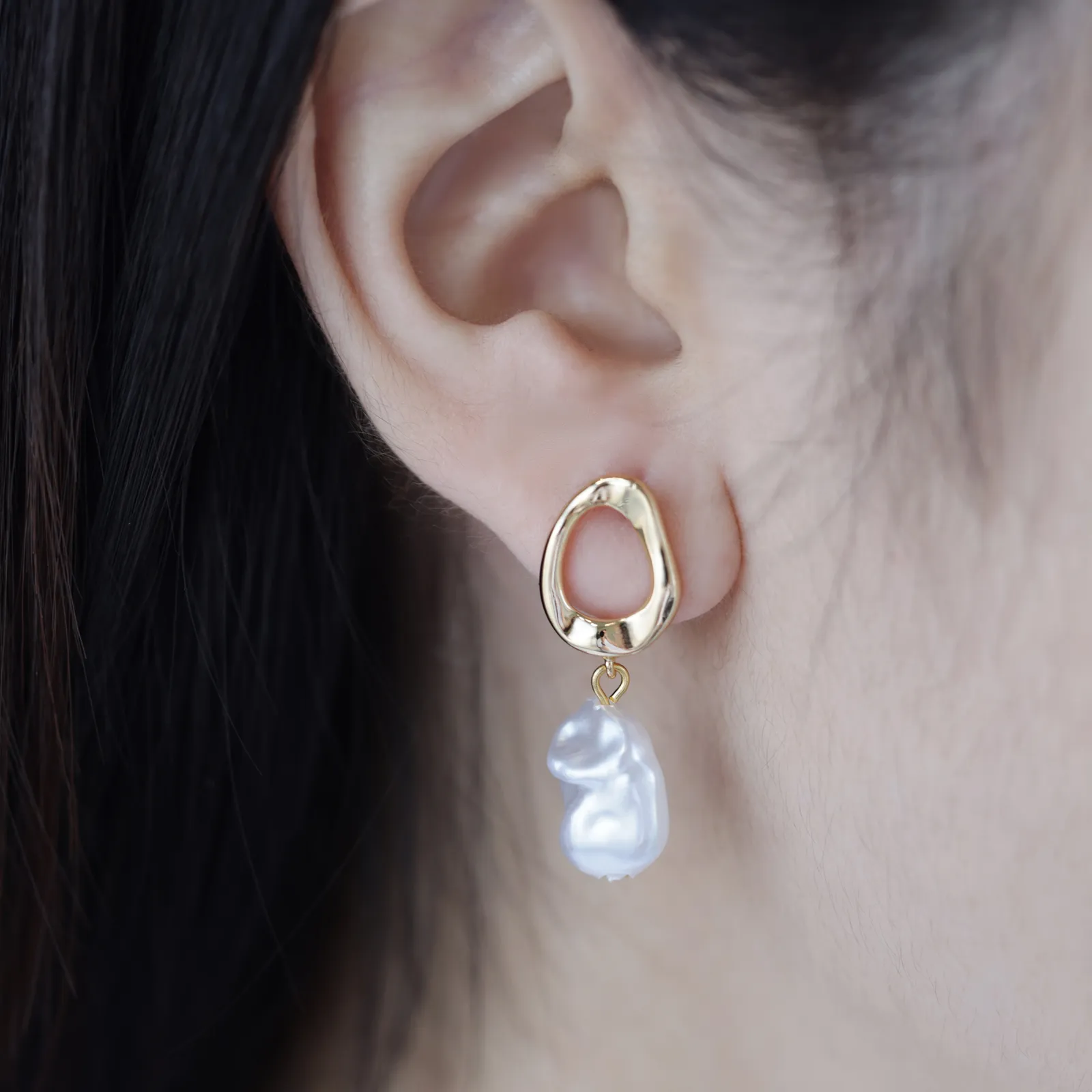 Circle Earrings For Women Vintage Punk Baroque Pearl Earrings Stainless Steel Ear Clip Women Jewelry Imitation Pearl Gift MujerP