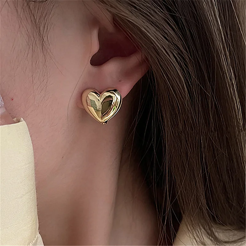 New Fashion Simple Small Medium Large Heart Earrings For Women Designer Hoops Earring Delicate Party Jewelry Gifts