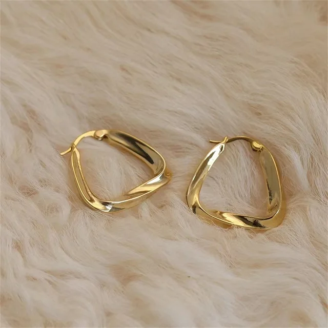 Retro Minimalist Square Earrings Golden Geometry Stud Earrings Cold Wind Fashion Earring for Women Opening  Jewelry Accessories