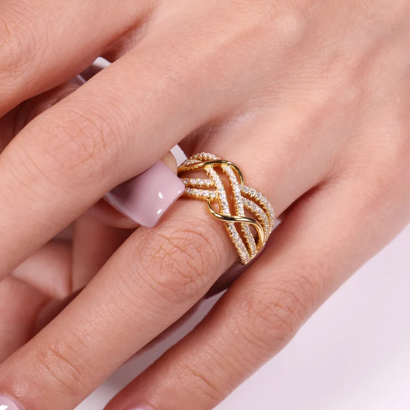 Huitan Hot Trendy Cross Rings Women Wedding Bands Accessories with Dazzling CZ Twist Modern Fashion Female Jewelry Drop Shipping