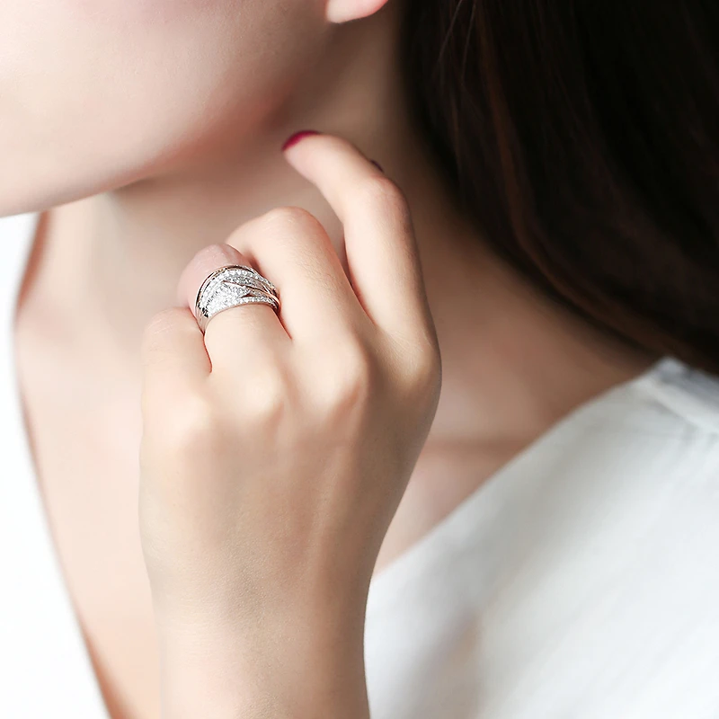 Hot Classic Wedding Rings for Women Fashion Two Tone X Shape Cross Dazzling CZ Ring Female Engagement Jewelry