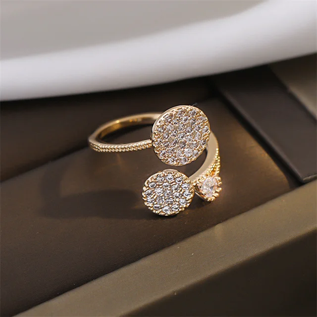 New Exquisite Geometric Round Ring Women's Fashion Luxury Zircon Finger Ring Simple Temperament Versatile Jewelry