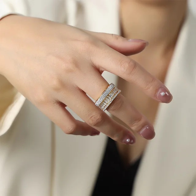 Women Luxury Stainless Steel round Ring New Zircon Aesthetic Ring Finger Accessories