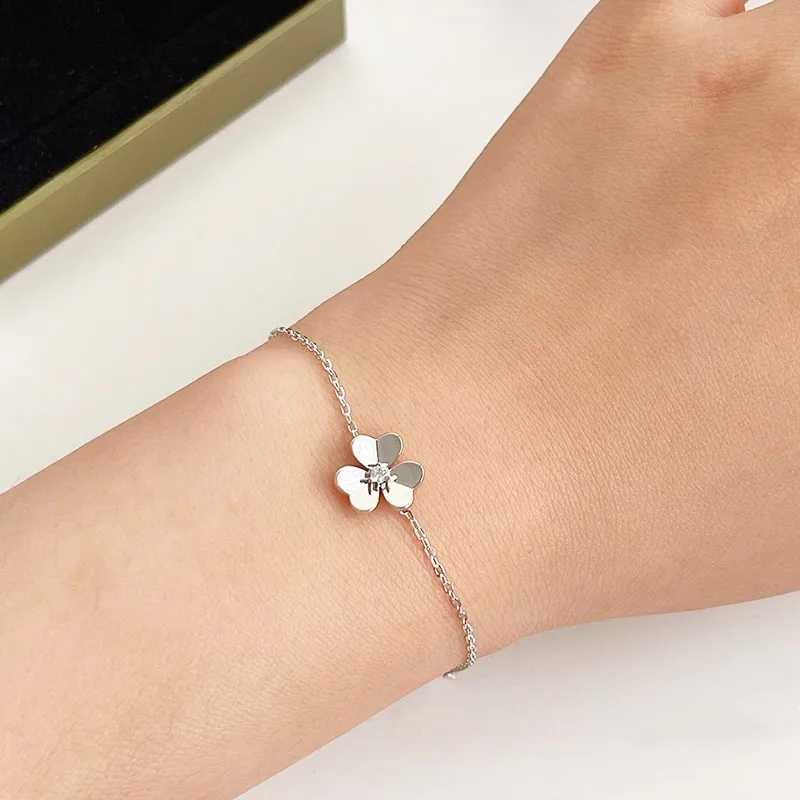 Women Fashion Lucky Grass Clover Bracelet 925 Sterling Silver Fairy Temperament Luxury Brand Fine Jewelry Diamond