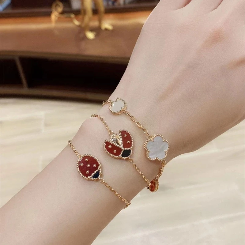 Women Classic s925 Silver Material Deluxe Mother of Pearl Bracelet High Quality 18K Jewelry