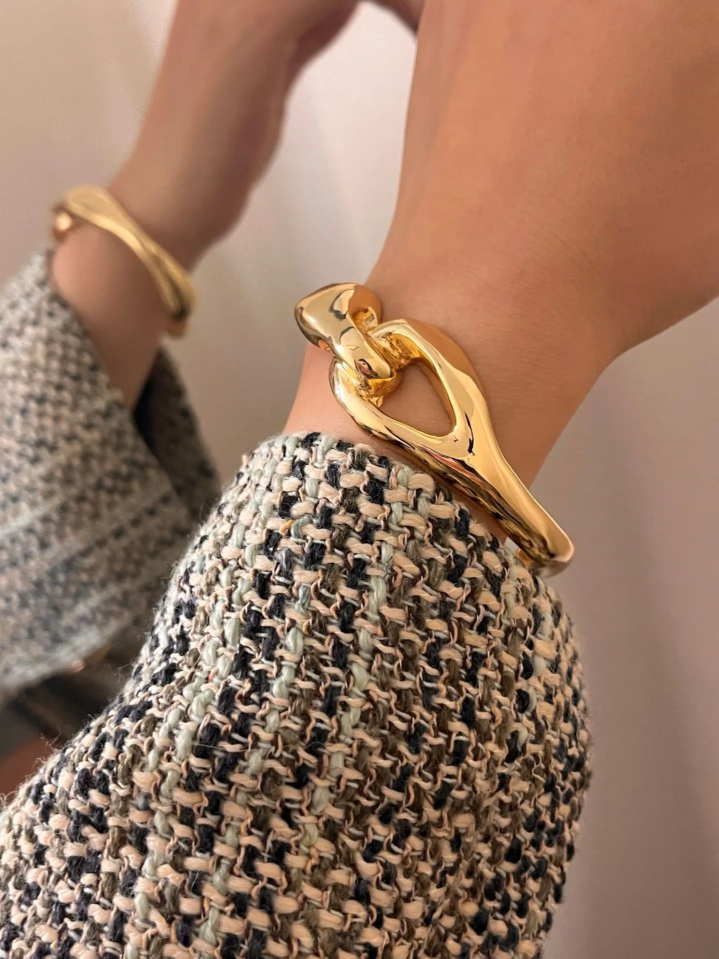 Women Men Metal Irregular Hollow Smooth Chunky Wide Open Bracelets Hip-hop Punk Fashion Exaggerated Jewelry