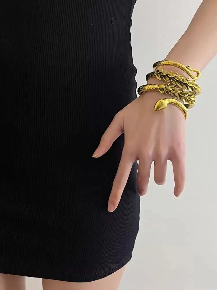 Women Gothic Snake-shaped Open Bracelets Punk Leaves Textured Bangle Vintage Jewelry Adjustable Accessories